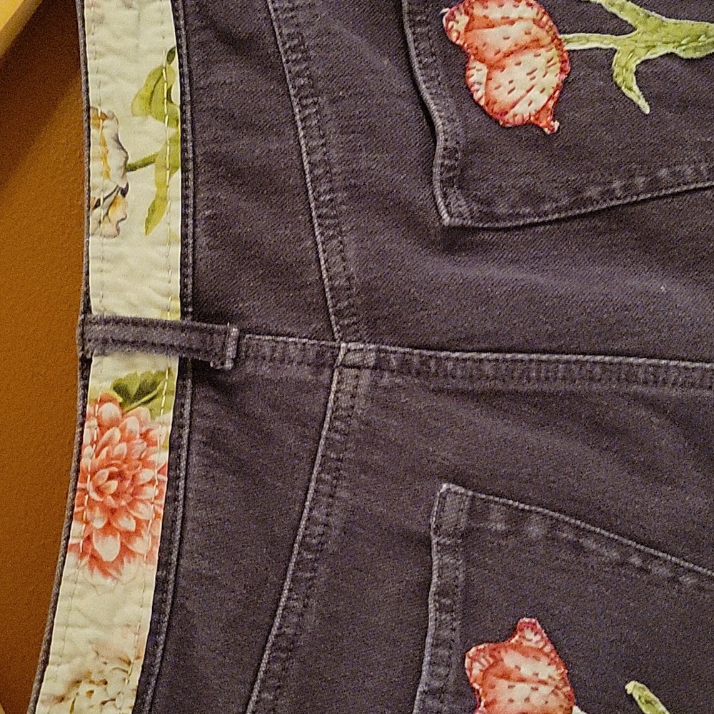 HAND CRAFTED Jeans UPCYCLED Purple Denim Embroidery Floral Applique Size 12 - Picture 17 of 17